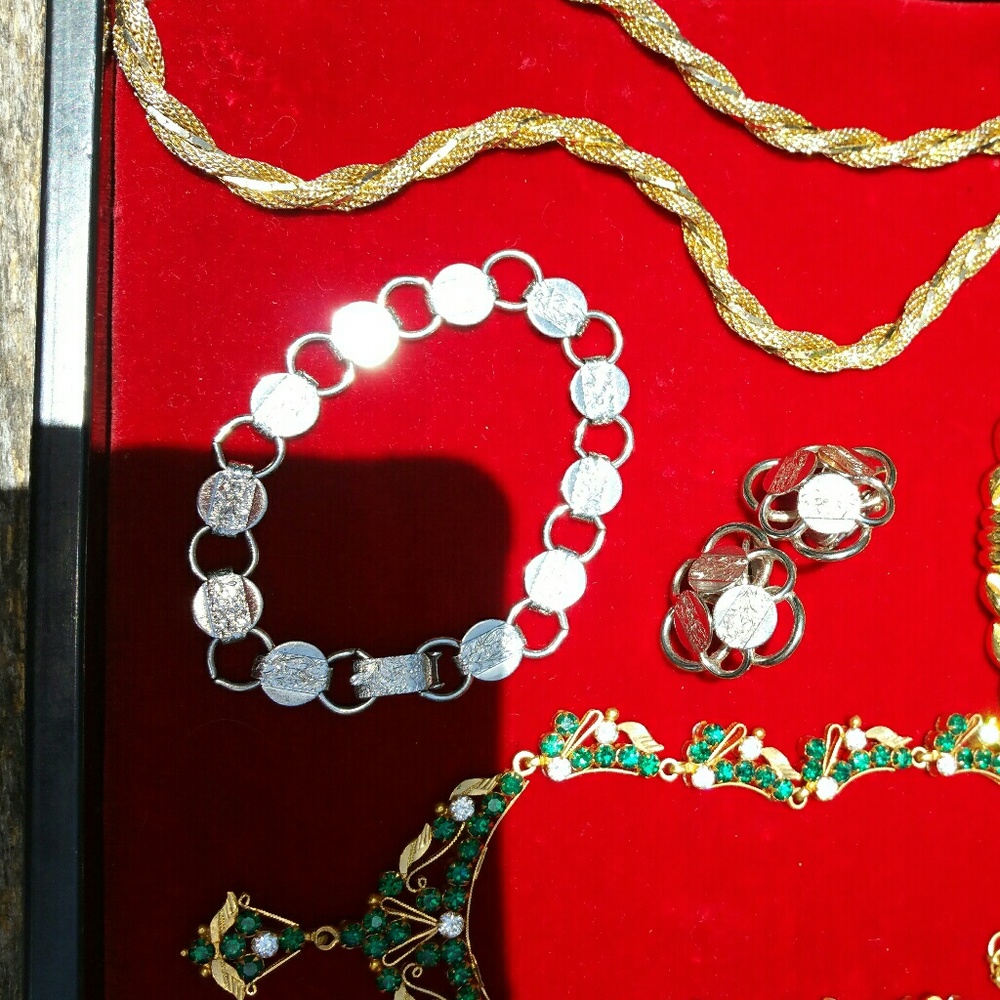 #33 Vintage Sarah Coventry Bracelet Earrings